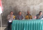 Bhabinkamtibmas-Desa-Naruwolo-Berikan-Pembinaan-Kamtibmas-pada-Musdes-LKPPDes-Wongawea-Jelang-Pilkades