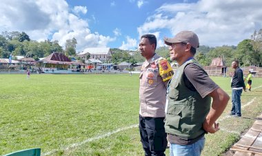 Bhabinkamtibmas-Polres-Ngada-Sambangi-Warga-dan-Panitia-TURBO-CUP-IV,-Ajak-Jaga-Kamtibmas-Selama-Turnamen