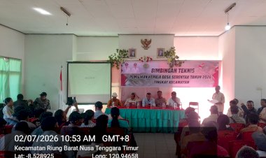 Dukung-Pilkades-Aman-dan-Kondusif,-Bhabinkamtibmas-Polsek-Riung-Hadiri-Bimtek-Pendaftaran-Pemilih-‎