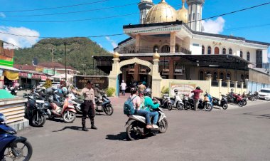 Wujudkan-Situasi-Kamtibmas-yang-Aman-dan-Kondusif,-Sat-Samapta-Polres-Ngada-Intensifkan-Patroli-Dialogis. 