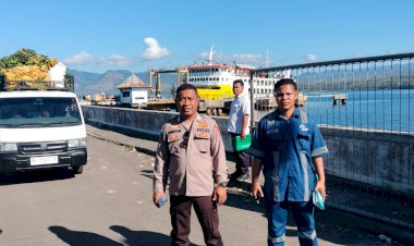 KMP-Inerie-II-Layani-Ratusan-Penumpang-di-Pelabuhan-Penyeberangan-Laut-Aimere,-Situasi-Berjalan-Aman-dan-Lancar