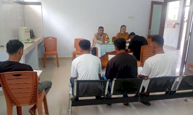 Bhabinkamtibmas-Polsek-Aimere-Lakukan-Problem-Solving-Terkait-Konten-TikTok-di-Puskesmas-Dona
