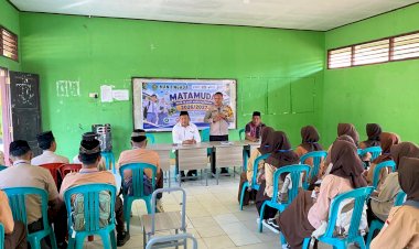 Berikan-Penyuluhan-Kamtibmas-pada-MATAMUDA-MAN-1-Ngada,-Polsek-Riung-Tanamkan-Kesadaran-Hukum-Sejak-Dini