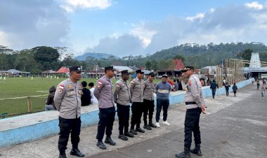 Polres-Ngada-Hadir-Jaga-Keamanan-Turbo-Cup-IV,-Pertandingan-Berlangsung-Aman-dan-Kondusif