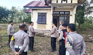 Pantau-Fasilitas-Dinas,-Kapolres-Ngada-Bersama-PJU-Lakukan-Pengecekan-Kerusakan-Pospol-Wolomeze-Pascagempa-‎