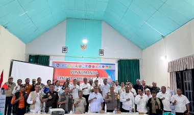 Kapolres-Ngada-Hadiri-Kunjungan-Kerja-Gubernur-NTT-Tinjau-Langsung-Kabupaten-Ngada,-Sinergi-Diperkuat-untuk-Mempercepat-Pemulihan-Pascagempa