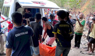 Cium-Bau-Tak-Sedap,-Warga-Temukan-Pria-Meninggal-di-Dalam-Bengkel,-Polsek-Golewa-Datangi-TKP