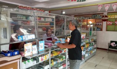 Cegah-Peredaran-Narkoba,-Satresnarkoba-Polres-Ngada-Sambangi-Apotek-Avila-Farma