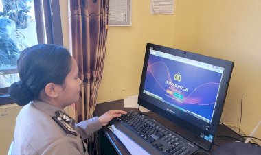 Dukung-Quick-Wins-Kapolri,-Polres-Ngada-Cek-Aplikasi-Dumas-Presisi
