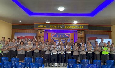 TINGKATKAN-INTEGRITAS-DAN-PROFESIONALISME,-BIDPROPAM-POLDA-NTT-SOSIALISASIKAN-KODE-ETIK-PROFESI-POLRI-DI-POLRES-NGADA