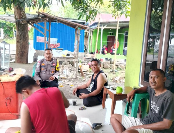 Bhabinkamtibmas Desa Kezewea Sambangi Warga Maumbawa, Perkuat Sinergi dalam Menjaga Kamtibmas