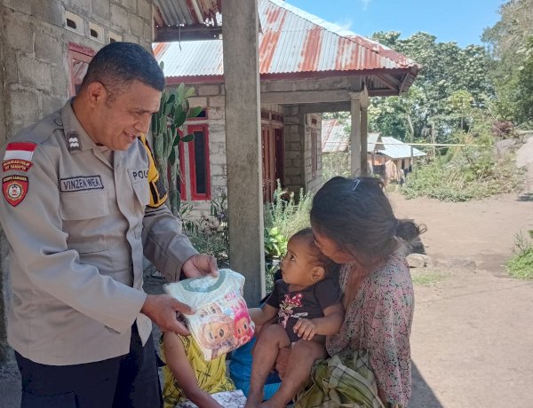 Polri polres Ngada Hadir di Tengah Warga Terdampak Gempa, Berikan Bantuan dan Imbauan Kamtibmas