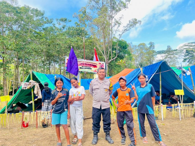 Bhabinkamtibmas Desa Rakateda I Dampingi Kegiatan Penjelajahan PERJUSAMI Tingkat SMP se-Golewa Raya