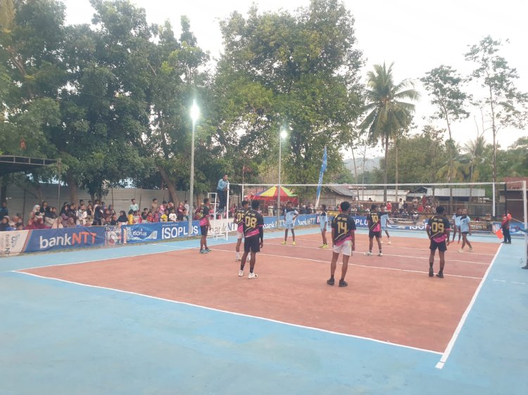 Polsek Riung Resmi Buka Turnamen Bola Voli Tarkam Presisi IV Tahun 2026, Wujudkan Sportivitas dan Pererat Persaudaraan