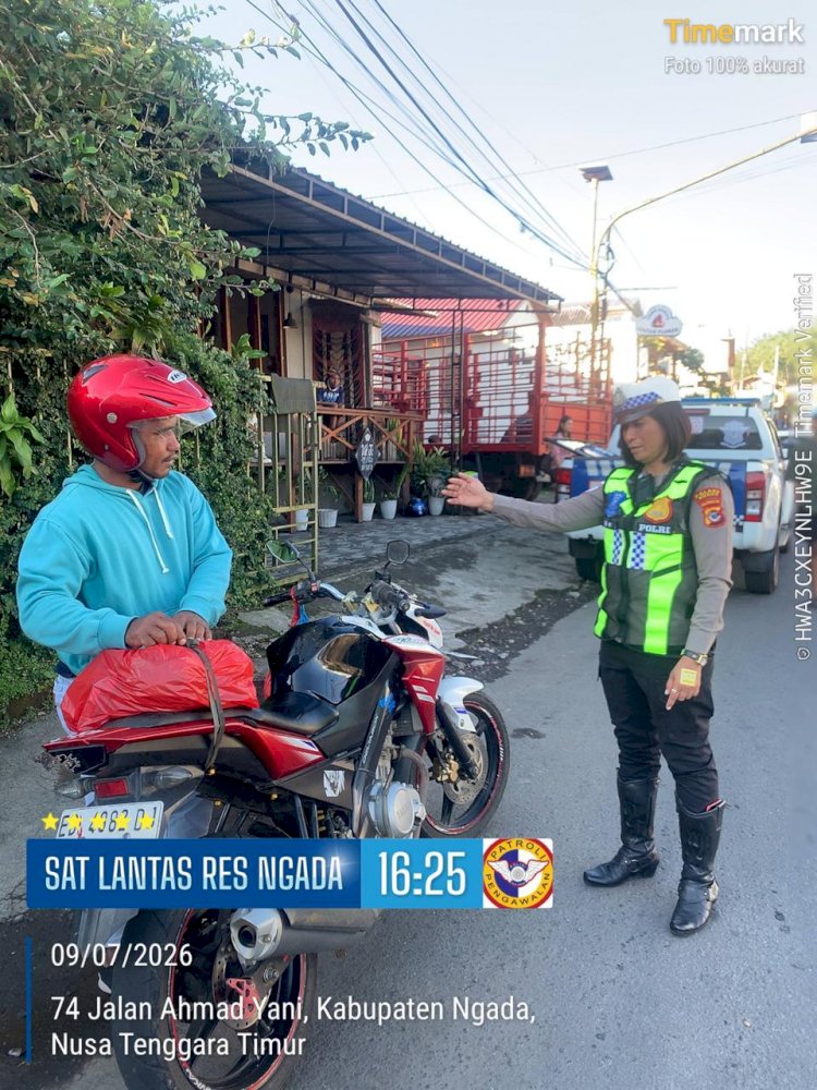 OPERASI GABUNGAN PENERTIBAN PAJAK KENDARAAN, POLRES NGADA DORONG KEPATUHAN WAJIB PAJAK DAN TERTIB BERLALU LINTAS ‎