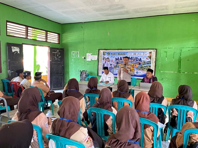 Berikan Penyuluhan Kamtibmas pada MATAMUDA MAN 1 Ngada, Polsek Riung Tanamkan Kesadaran Hukum Sejak Dini