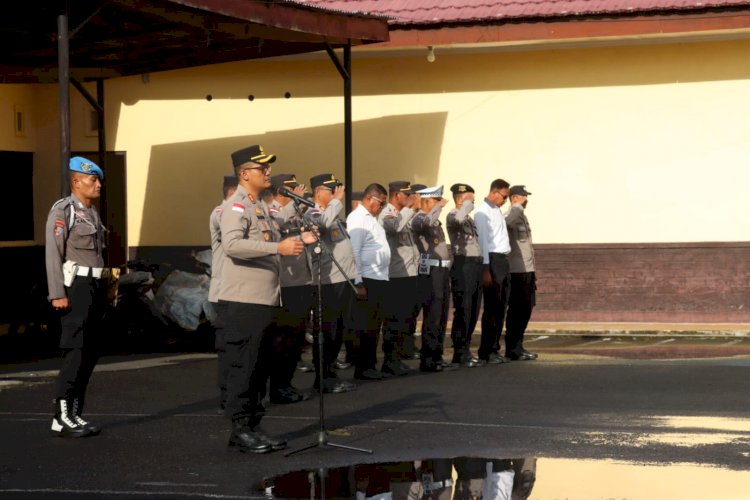 Kapolres Ngada Pimpin Apel Pagi dan Jam Pimpinan, Tekankan Profesionalisme dan Soliditas Personel