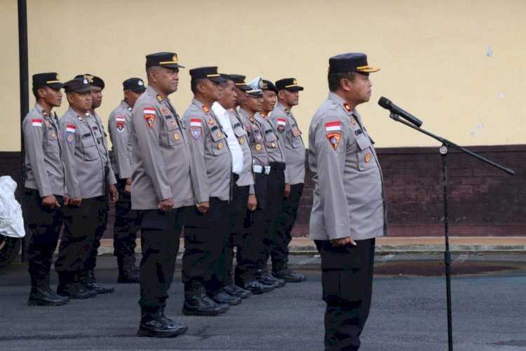 Wakapolres Ngada Pimpin Apel Pagi dan jam pimpinan Tekankan Disiplin, Integritas, dan Loyalitas Personel