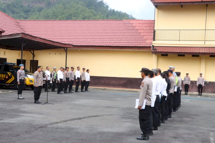 Wakapolres Ngada Tekankan Peningkatan Disiplin dalam Pelaksanaan Tugas pada Apel Pagi dan Jam Pimpinan ‎