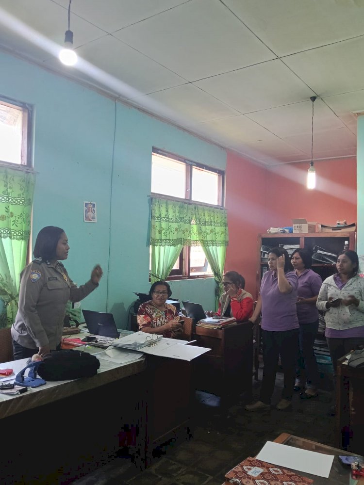 Bhabinkamtibmas Kelurahan Kisanata Sambangi Perangkat Kelurahan, Perkuat Sinergi dalam Menjaga Kamtibmas