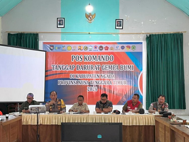 Dari Tenda Pengungsian Menuju Rumah, Polri Polres Ngada Kawal Pemulihan Masyarakat Ngada Pascagempa ‎